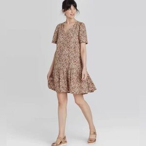 Women's Leopard Print Short Sleeve Ruffle
Hem Dress, size XS